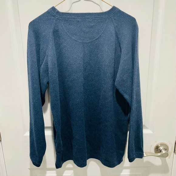 Eddie Bauer Men’s Small Navy Sweater - Picture 2 of 3